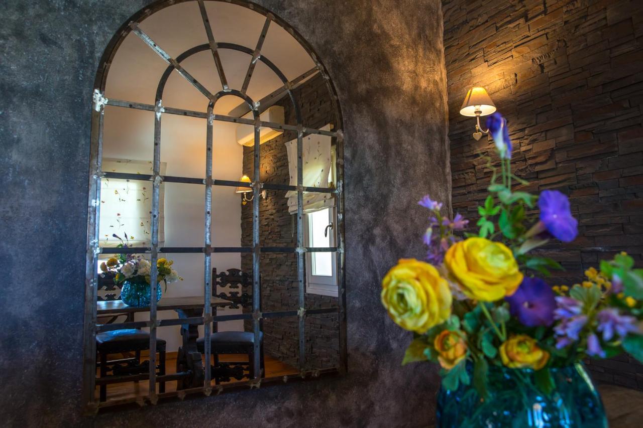 A&V Sea View Villa Фира Екстериор снимка