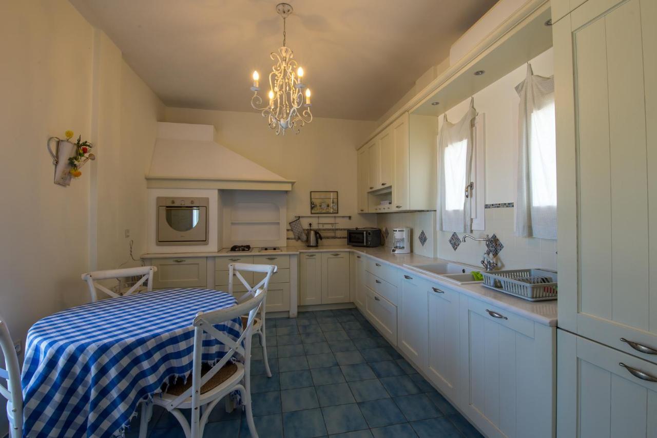 A&V Sea View Villa Фира Екстериор снимка